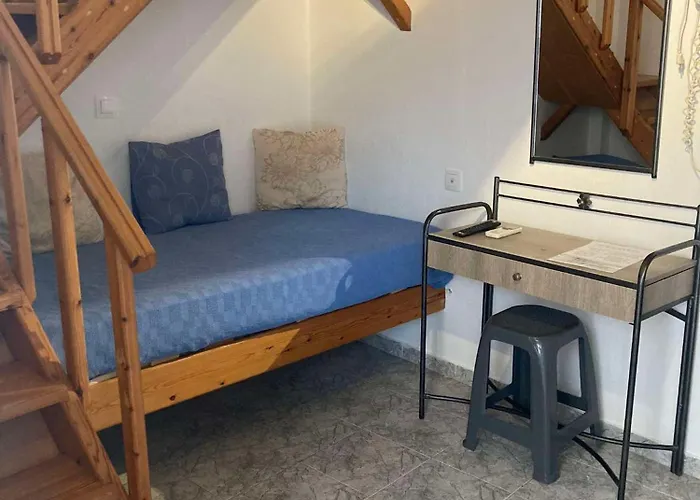 M.G. Hotel Studio & Apts
